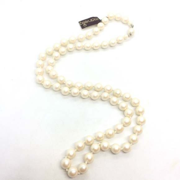 3/$30 NWT VINTAGE MARVELLA IMITATION PEARL NECKLACE 28" SINGLE STRAND KNOTTED - Picture 6 of 14